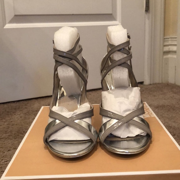 Michael kors Michela sandal - Picture 2 of 8